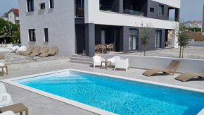 Villa SHARK 2 Deluxe with a pool